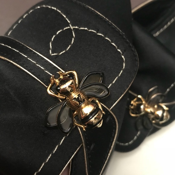 Louis Vuitton bumblebee kitten heels - Picture 4 of 8